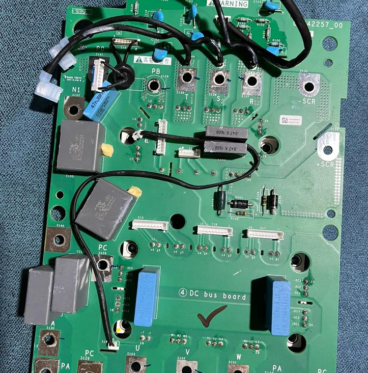 EAV42257-00 Schneider inverter ATV610-630 series 30-37-45kw module board driver board