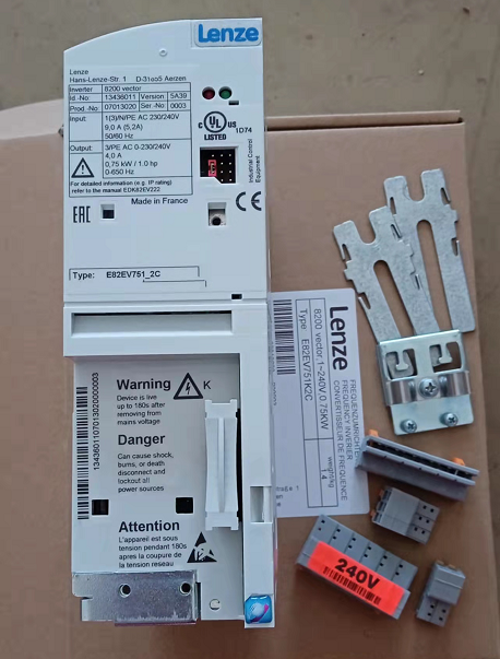 Lenze inverter E82EV751-2C