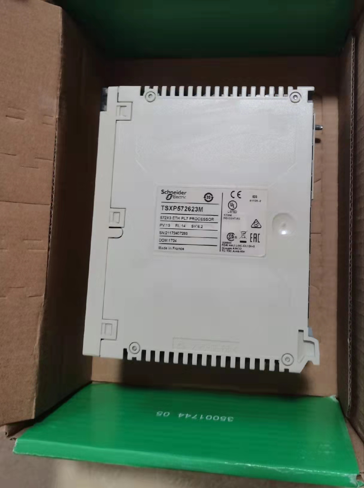 Schneider PLC module TSXP572623M